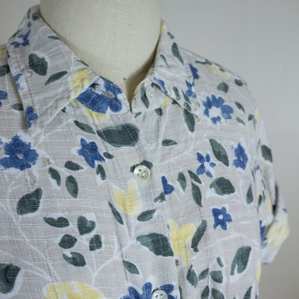 🔆 vintage watercolor floral linen blend button up
